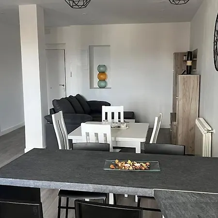Piso Nuevo En El Casco Antiguo * Ponferrada