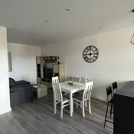 Piso Nuevo En El Casco Antiguo